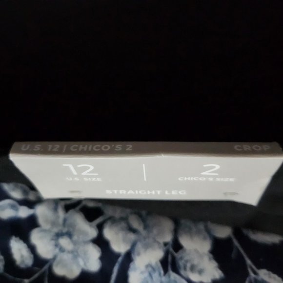 CHICO'S Straight Leg Crop Flat Front Hi-Rise Size 2 (12 Reg) Black 24 ½" Inseam - Picture 9 of 11